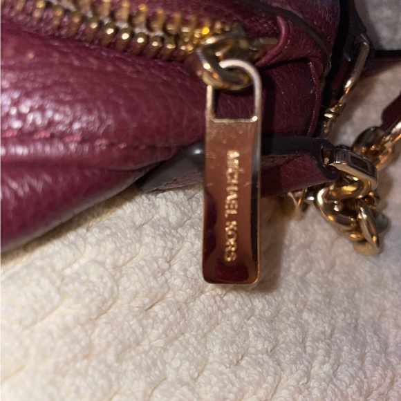 Michael Kors Bedford Crossbody Purse - Picture 14 of 16